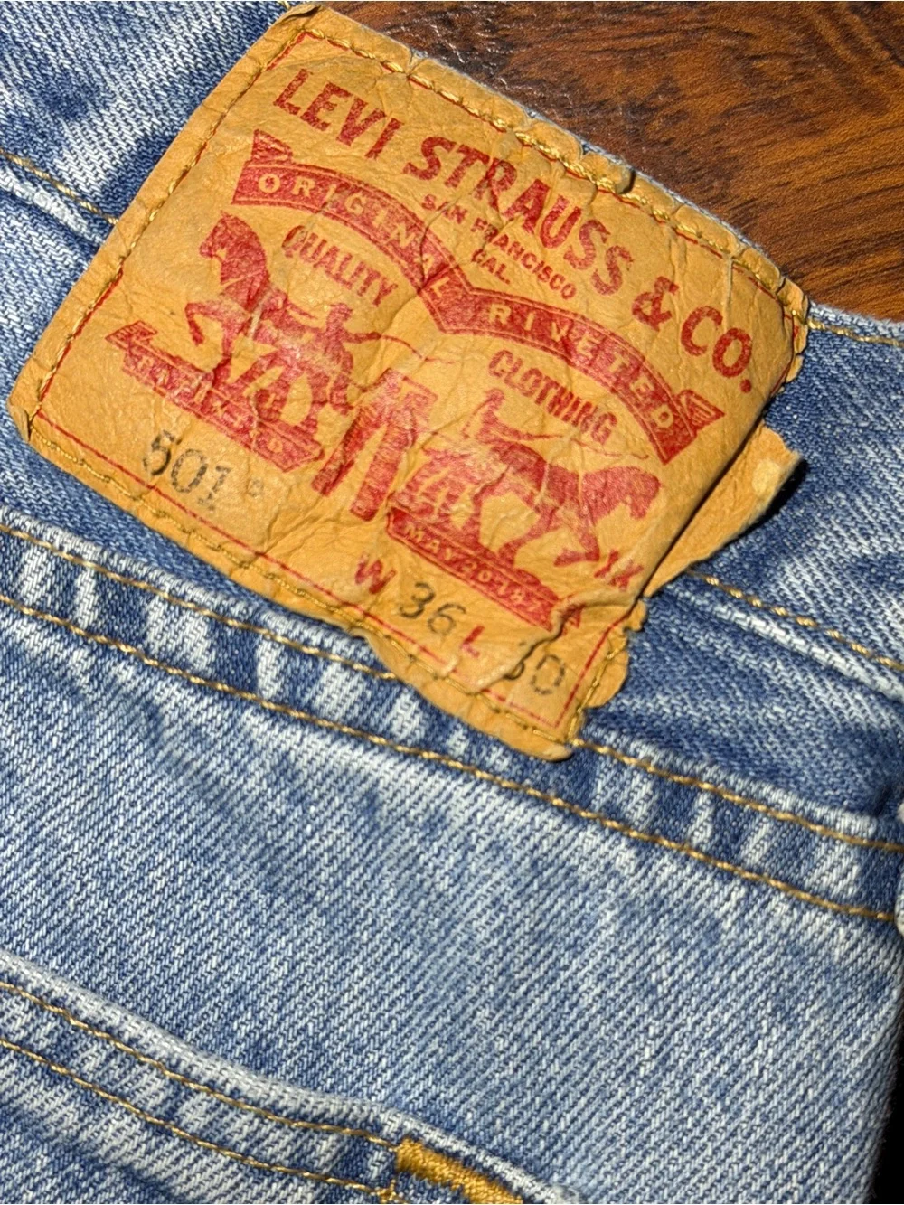 Levi's 501 Original Fit Button Fly Jeans Men's 36x30 Light Stonewash - #001